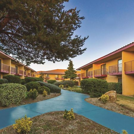 Baymont By Wyndham Tehachapi Hotel Exterior photo