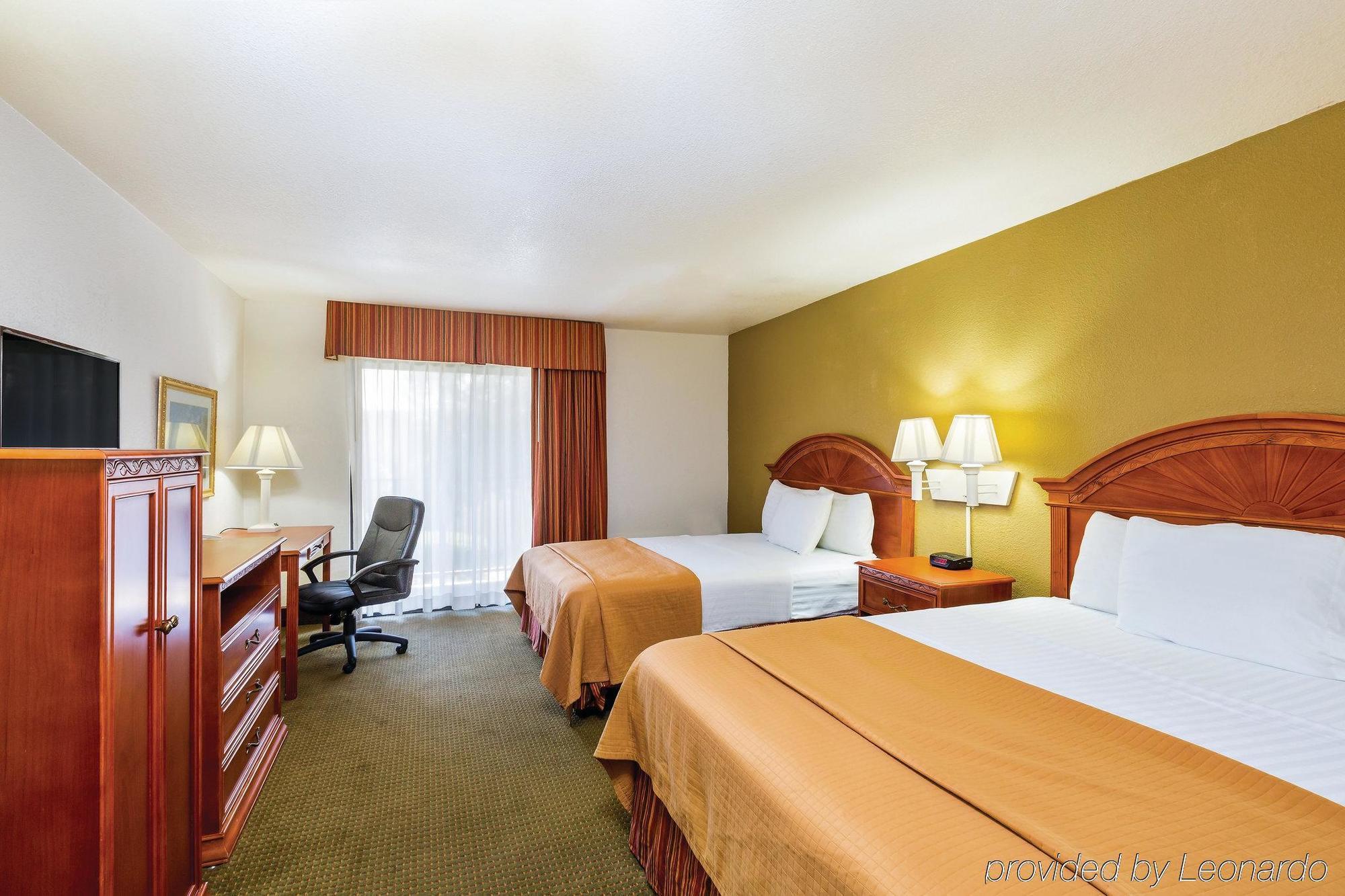 Baymont By Wyndham Tehachapi Hotel Exterior photo