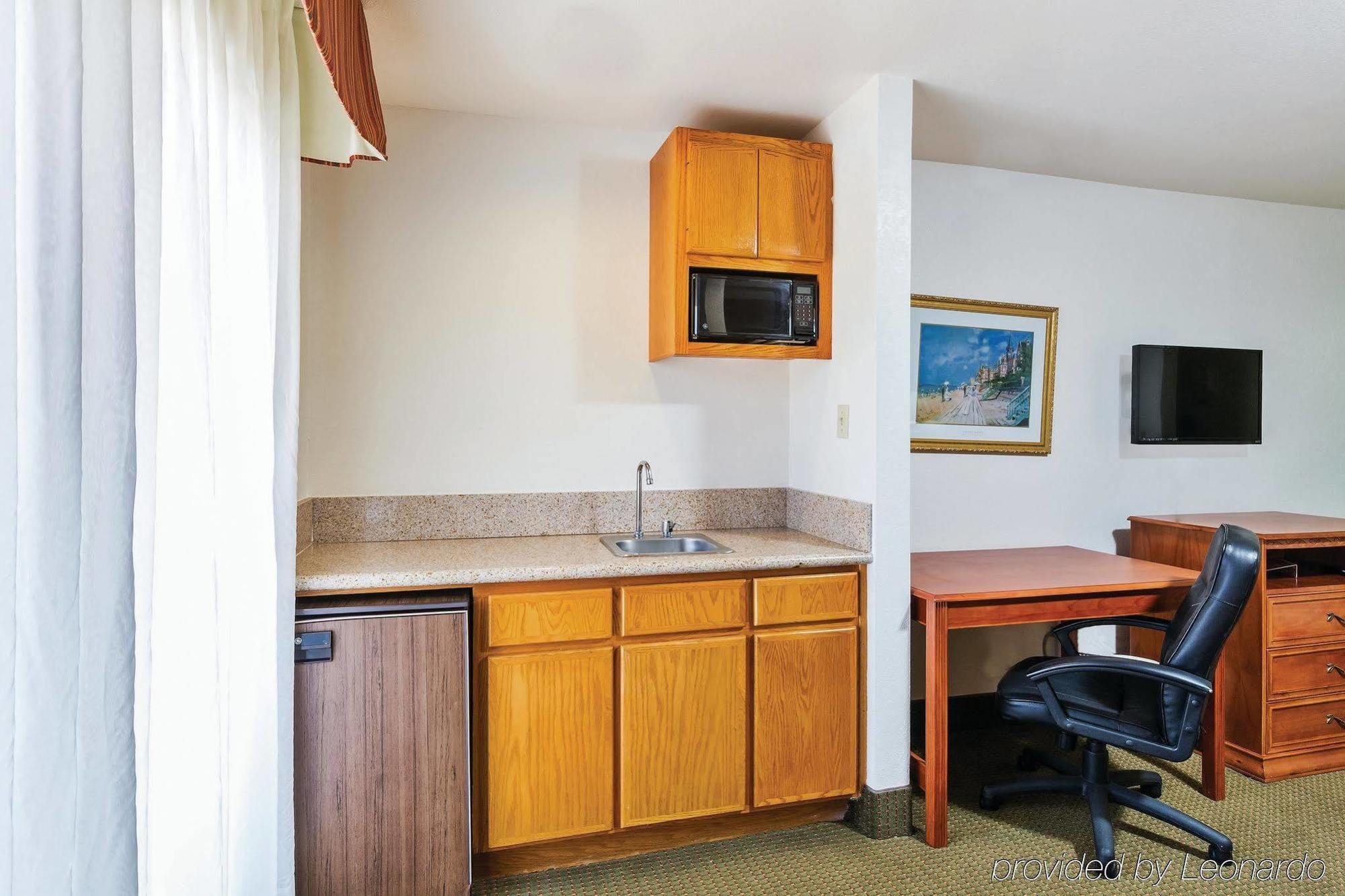 Baymont By Wyndham Tehachapi Hotel Exterior photo